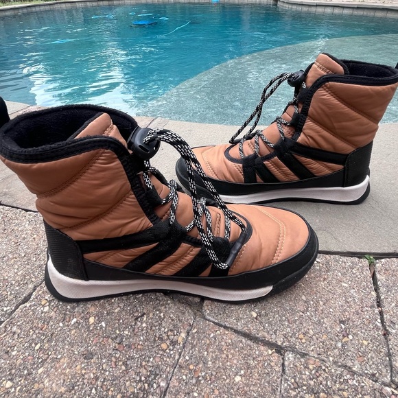 Sorel Other - SOREL YOUTH WHITNEY II SHORT EUC Lace Camel 4 Youth Waterproof